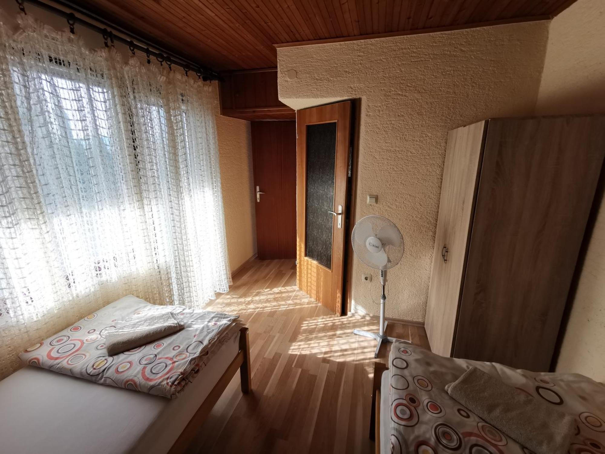 Guest House Dijana 克拉列维察 外观 照片