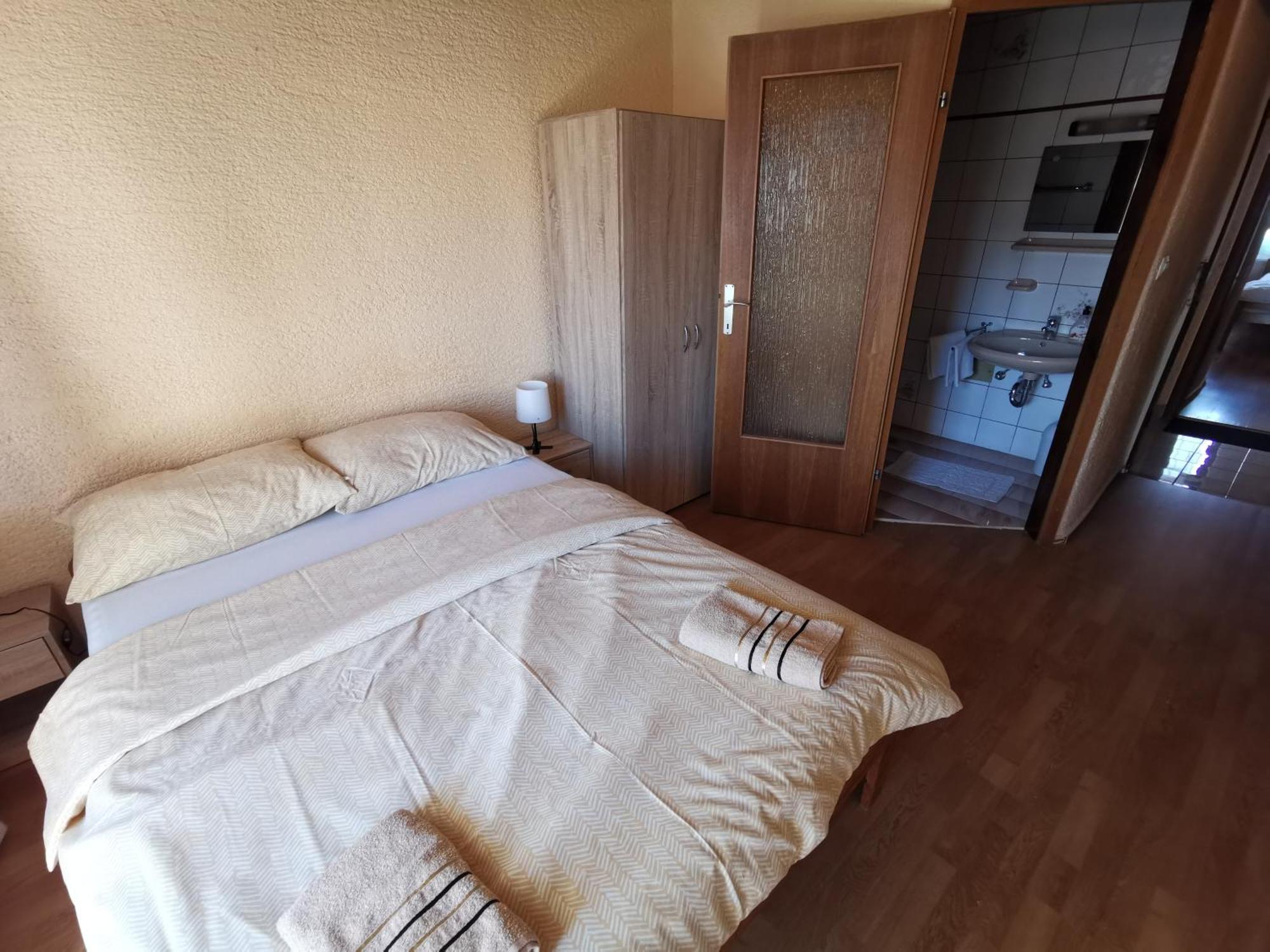 Guest House Dijana 克拉列维察 外观 照片