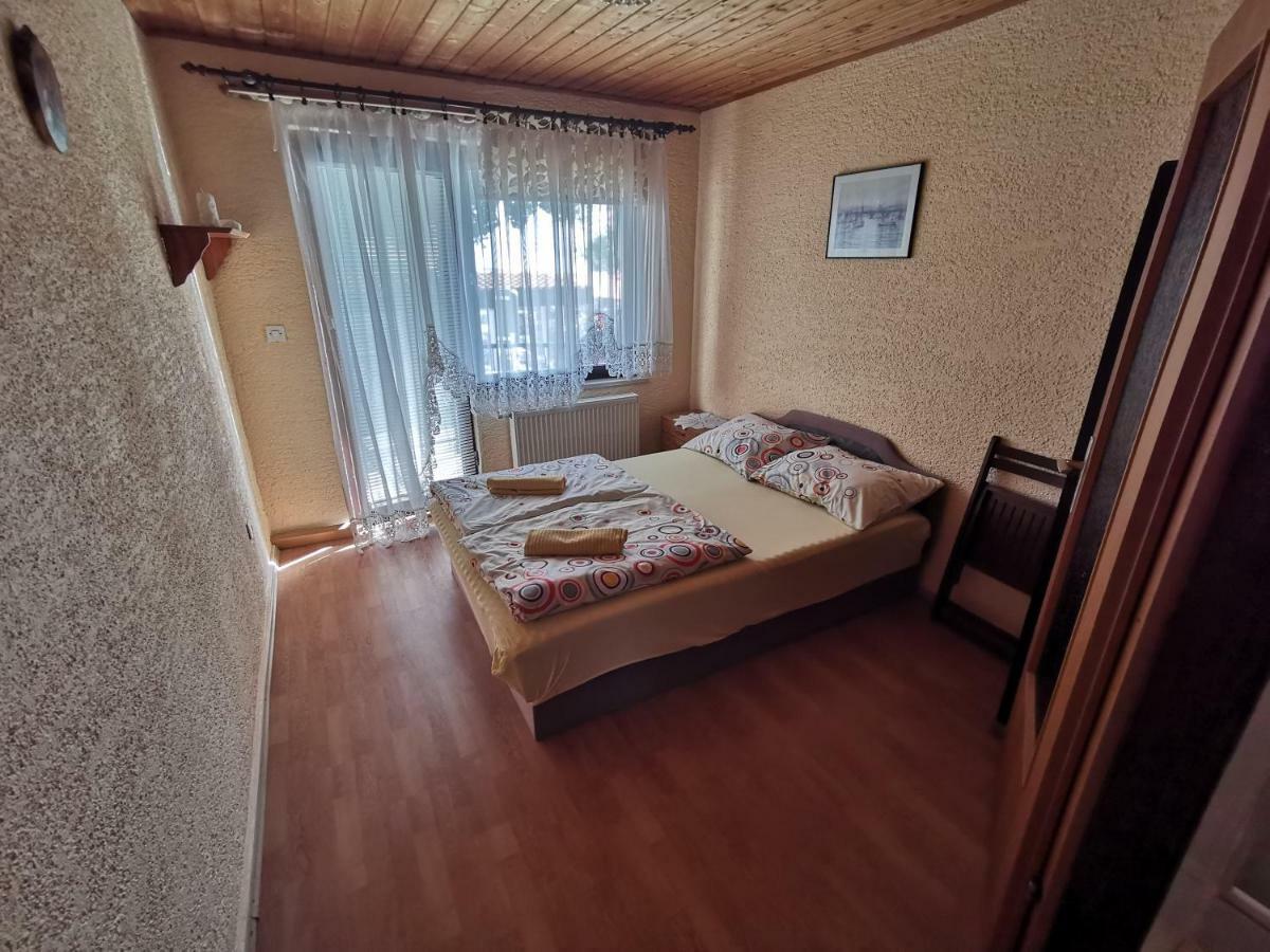 Guest House Dijana 克拉列维察 外观 照片